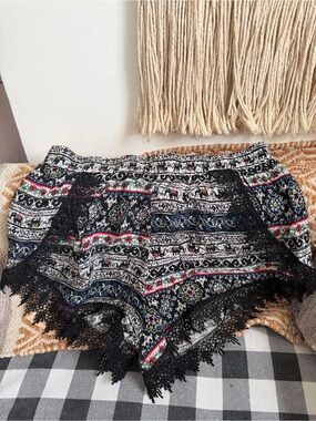 Black Floral Crochet-Trim Women’s Shorts